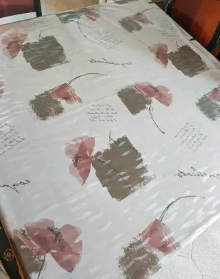 2 Tovaglie copritavolo fantasia floreale