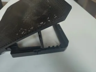 Soporte elevador portátil negro con ventilador