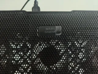 Soporte elevador portátil negro con ventilador