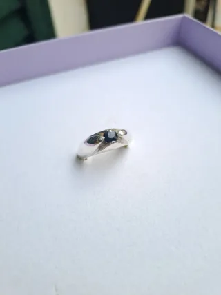 Anello Artigianale in argento con zaffiro
