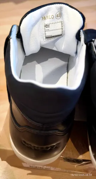 Botines Cruyff PABLO Talla 42 Azul marino.