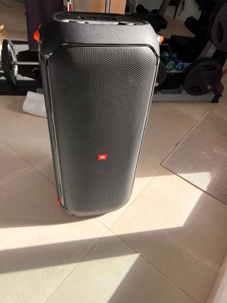 Altavoz JBL Negro y Naranja