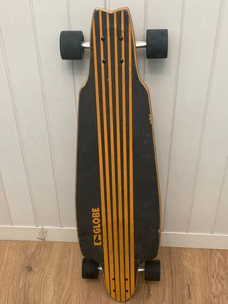 Longboard Globe Negro y Naranja