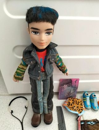 Bratz Boyz Eitan "Tokio a Go Go, 2003"