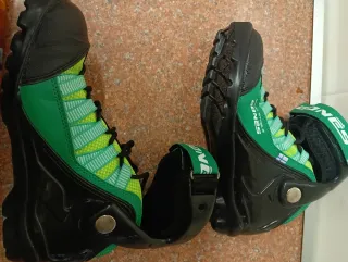 Rollerski Clásicos + Botas Talla 38 y bastones 145