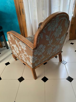 Butaca antigua para restaurar.