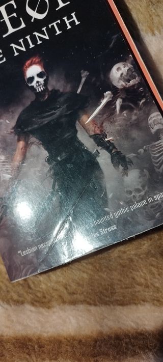 Gideon the Ninth (The Locked Tomb Series, 1)