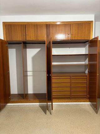 Armario empotrado de madera