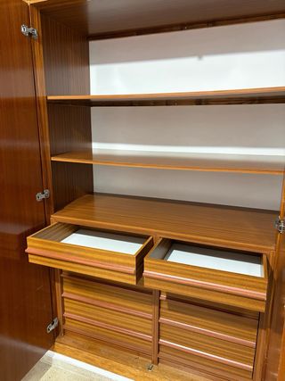 Armario empotrado de madera