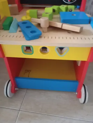 Banco de actividades para bebé