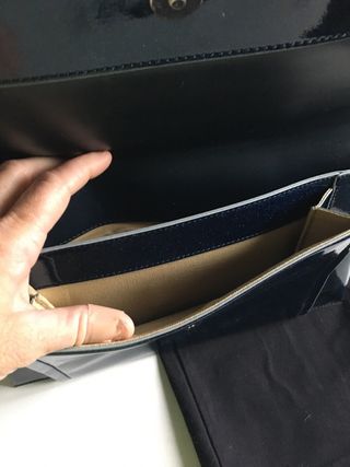 BIMBA Y LOLA clutch azul con brillo