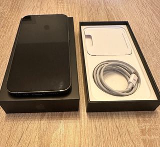 iPhone 13 Pro Verde 256GB + 4 Carcasas