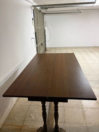 Mesa de madera para restaurar