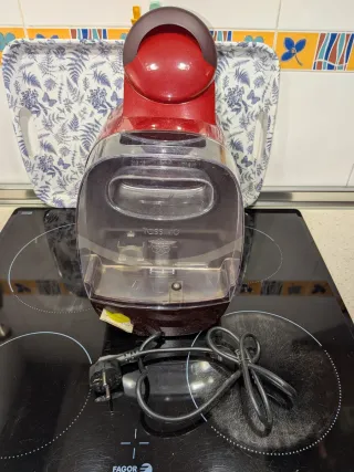 Cafetera Bosch Tassimo Roja