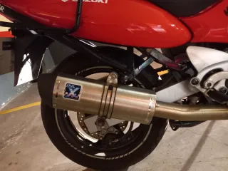 Suzuki GSXF 750 Roja