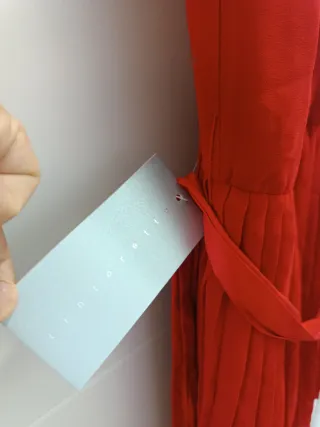 Vestido rojo de fiesta con volantes