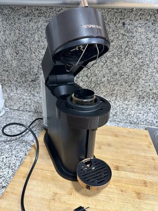 Cafetera Nespresso Vertuo Next Premium