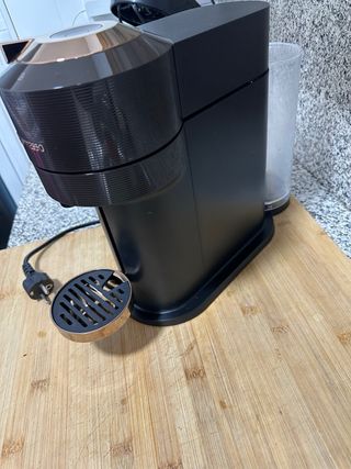 Cafetera Nespresso Vertuo Next Premium