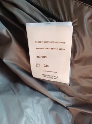 Chaqueta Moncler Negra Nueva con Etiqueta