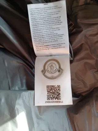 Chaqueta Moncler Negra Nueva con Etiqueta