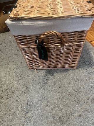 Caja de mimbre para almacenamiento