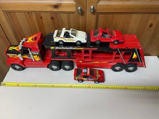 Camión Gozan Turboleader con coches