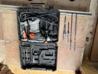 taladro de martillo perforador servido dos veces