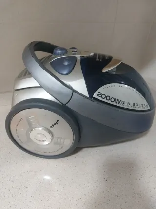 Urge : Aspirador Ufesa Cycletron 2000W Sin Bolsa.