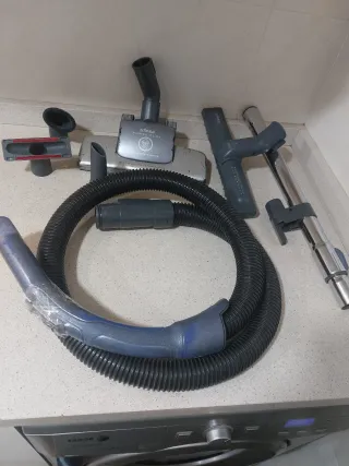 Urge : Aspirador Ufesa Cycletron 2000W Sin Bolsa.