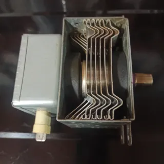 Magnetrón Galanz M24FB-210A