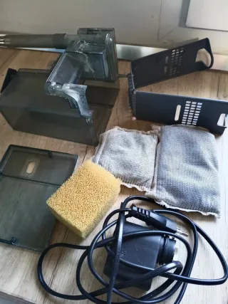 Filtro mochila y bomba para acuario