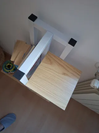 Estantería madera y metal blanca