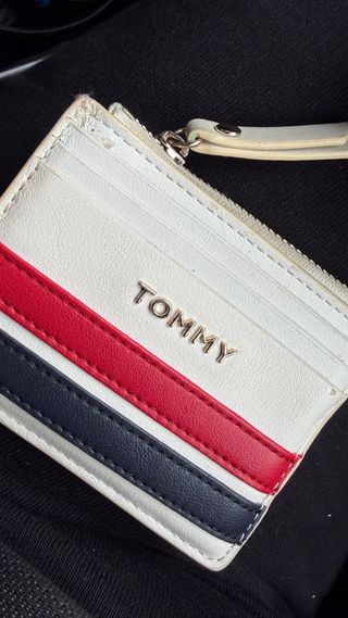 Monedero Tommy Hilfiger Blanco y Rojo