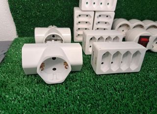 Adaptadores de enchufe varios