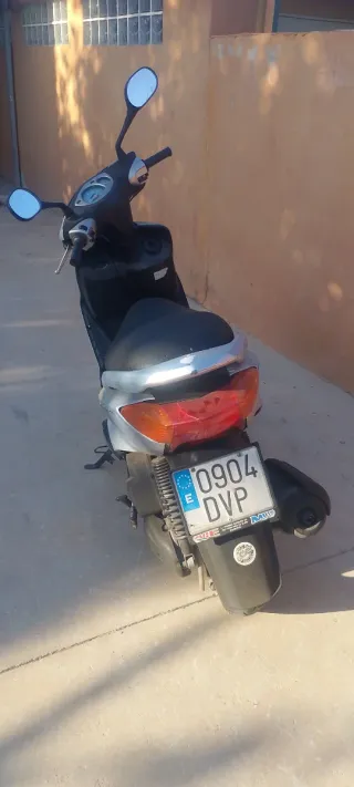 Yamaha Cygnus X 125 Scooter