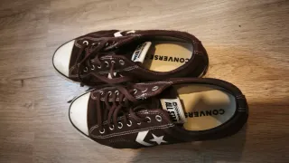 Zapatillas Converse Marrones y Blancas