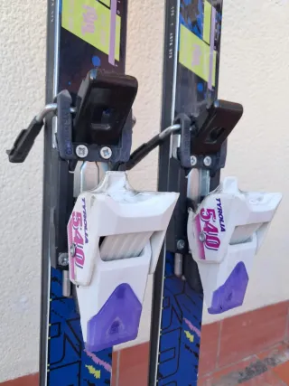 Urge vender Esquís Kneissl Acress 168 cm