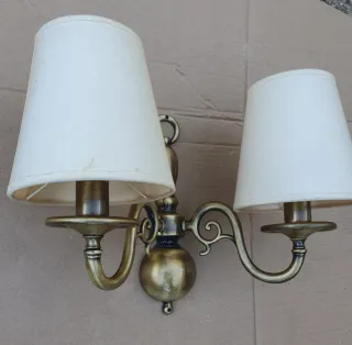 Aplique de bronce con pantalla beige