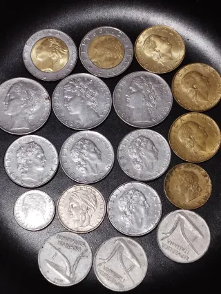 Lotto di 18 monete italiane