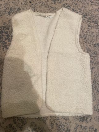 Chaleco blanco de borreguito 12 años santo Tomás