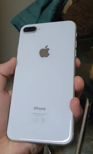 Apple iPhone 8 Plus