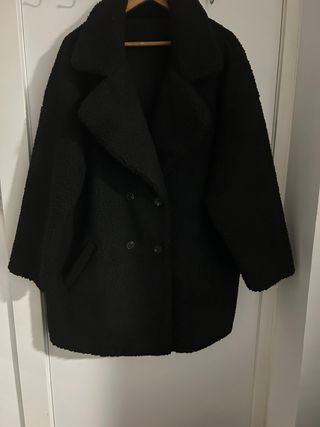 Abrigo Negro Oversize
