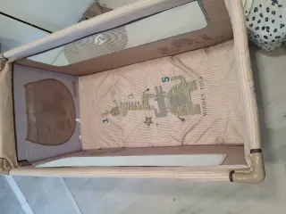 Cuna de viaje con colchón