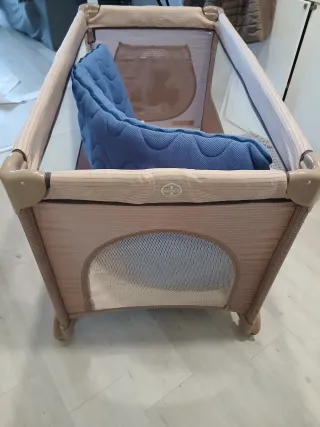 Cuna de viaje con colchón