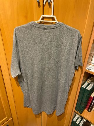 Camiseta Hollister Gris Manga Corta