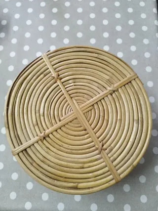 Caja redonda de mimbre con tapa