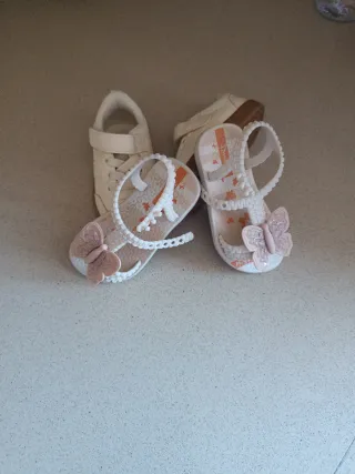 Lote de calzado para bebé – Talla 21. Comodidad