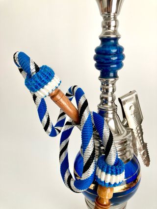 Adorno Oriental Cristal Azul y Metal Plateado