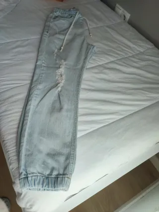 Par de Vaqueros Pull & Bear desgastado XS hombre