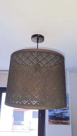 Lámpara colgante metal negro y dorado